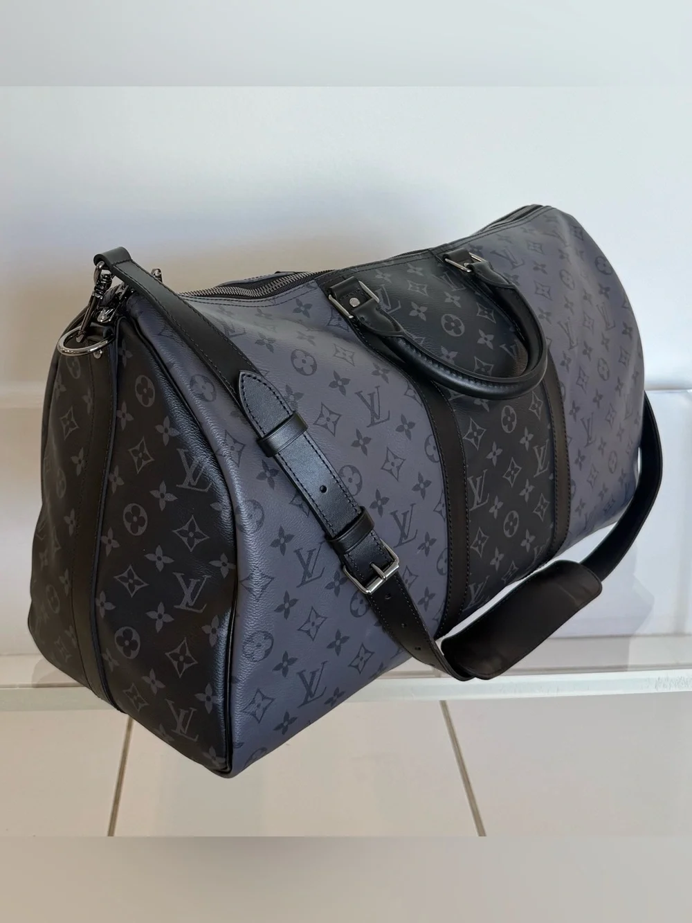 LOUIS VUITTON Keepall 50 Bandoulière in Monogram Eclipse Reverse - 💯 AUTHENTIC